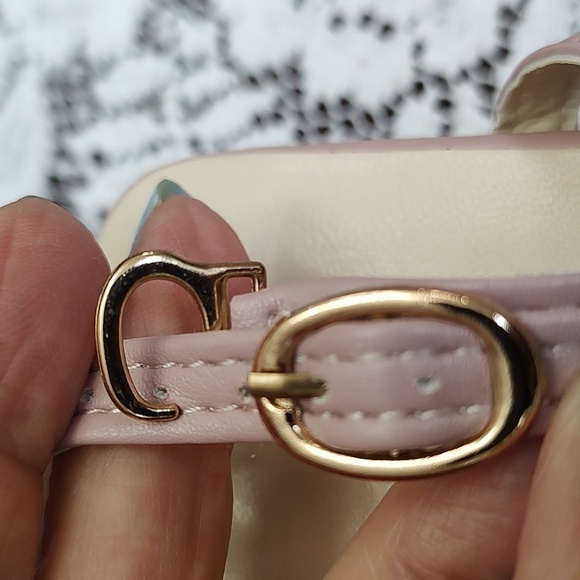 Nwot Low Heeled Lavender Sandals with Easy Hook Slip on Closure - Guximan? - Picture 2 of 12